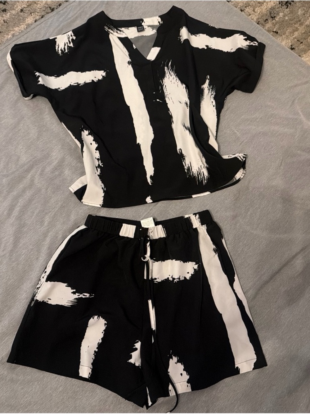 SHEIN Black and White Brushstroke Athletic Shorts